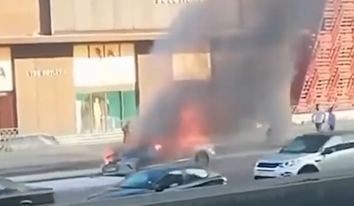 احتراق سيارة قرب جسر جل الديب