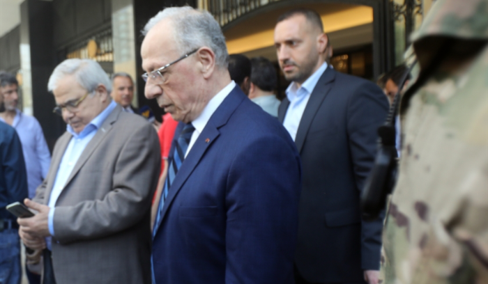 هل يُطيّر سليم التمديد لعون بتثبيت عودة؟