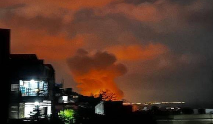 بلدات في جنوب لبنان تختبر أقسى أيام الحرب<br />
إخلاء منازل خوفاً من الشظايا... ودوي الانفجارات تردد نحو ساعتين