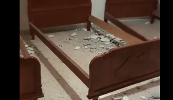 بسبب جدار الصوت... إنهيار سقف منزل!