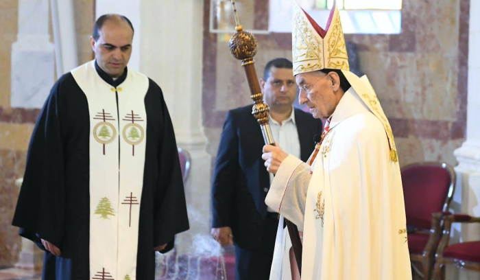 دفع مسيحي لانتخاب رئيس للبنان يقابله إصرار بِري على الحوار<br />
السفير المصري: هدنة غزة ستنعكس على الملف الرئاسي