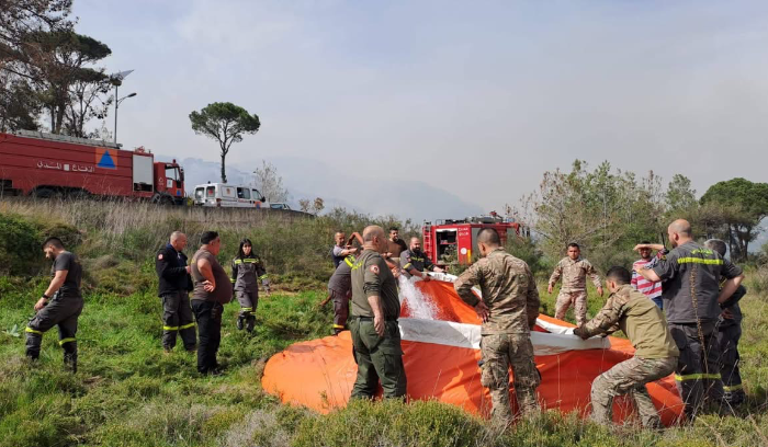 جهود جبّارة لإخماد نيران رمحالا من الجو والبر...بيان للدفاع المدني