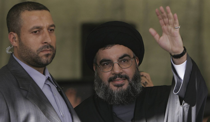 إسرائيل تغتال في سوريا مرافقاً سابقاً لأمين عام «حزب الله»<br />
الحزب يرد في الجولان... ويواصل الحرب النفسية بجزء ثانٍ من «الهدهد»