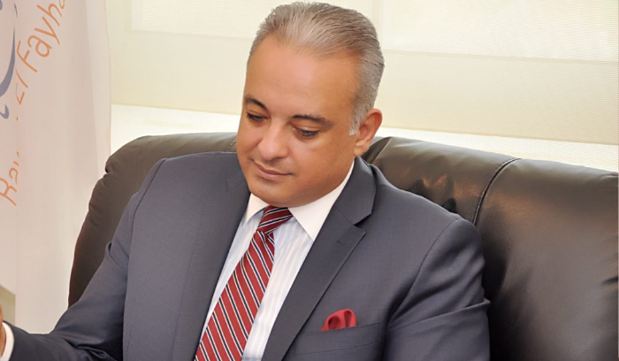 مجلس الوزراء يكلّف وزير الثقافة  بمعالجة الخلاف بين وزير الدفاع وقائد الجيش
