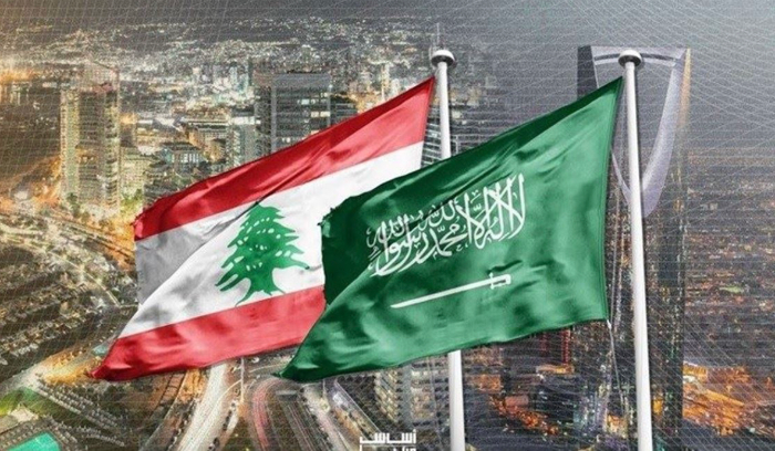 الإطلالة السعودية من السرايا، بداية 