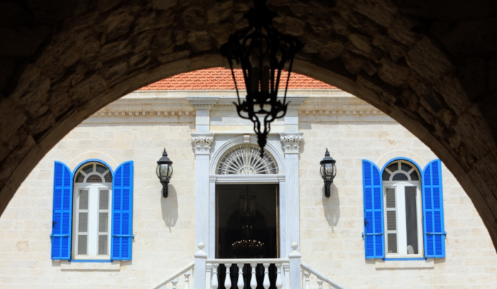 بكركي ترفض تحريض السفراء على حزب الله: مقاومة وليس ارهابيا<br />
الجيش الاسرائيلي في أزمة... نقص في العديد والعتاد ومئات الاستقالات