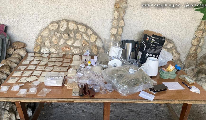 الجيش يوقف 13 شخصًا بتهم مختلفة