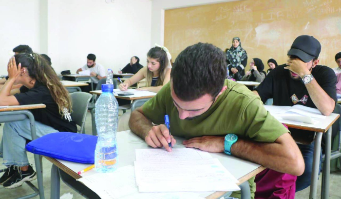 الامتحانات الرسمية في جنوب لبنان… بحماية «دولية»<br />
الجيش و«يونيفيل» ينقلان الطلاب من القرى الحدودية مع إسرائيل