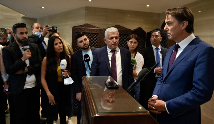 نظرية «الأوعية المتصلة» التي سمعها هوكشتين