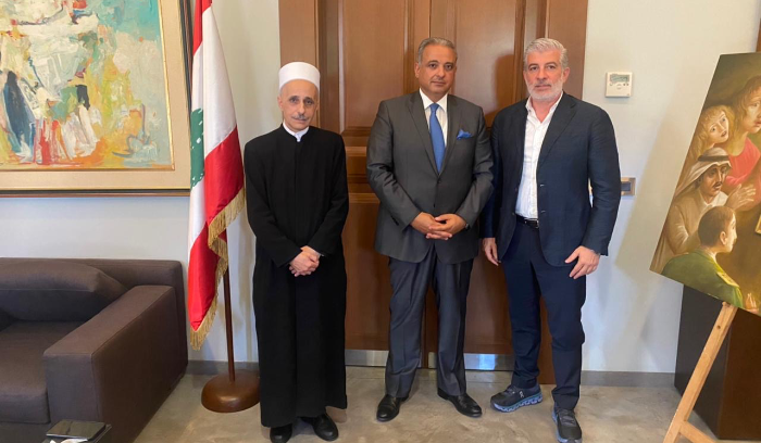 المرتضى بحث مع الشيخ العطار والنقيب  حرب   شؤونا مرتبطة بتعزيز  الزجل اللبناني