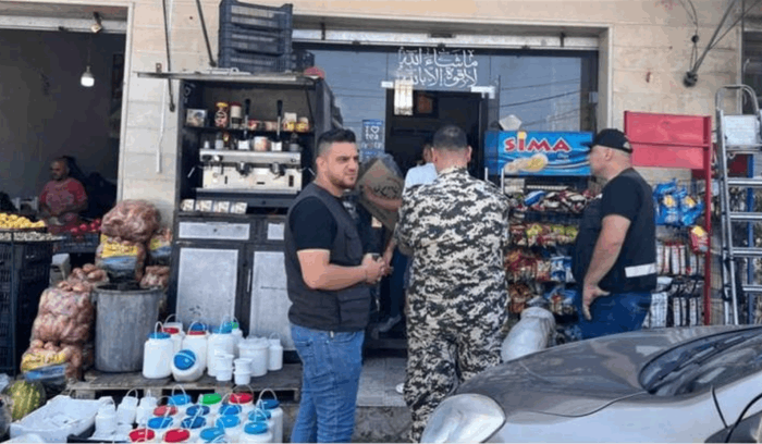إقفال محل مواد غذائية في العاقبية - الزهراني يديره سوري بطريقه غير شرعية