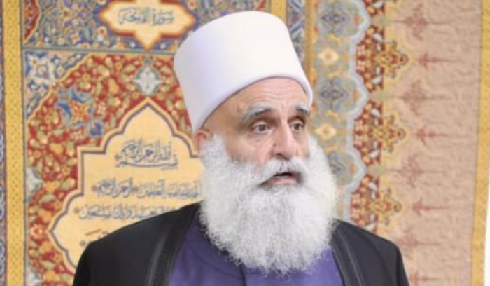 شيخ العقل في خطبة الأضحى: لعدم ازدواجية الولاء ولحماية الدولة والدستور