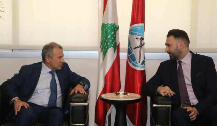 حراك «الاشتراكي» يقرّب المسافة الرئاسية بين «القوات» وبري