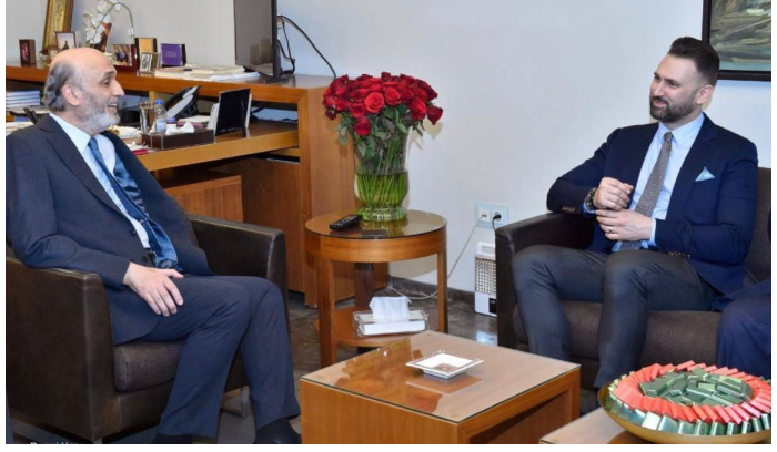 الكتل الوسطية غير المتّحدة: حراك بلا آفاق