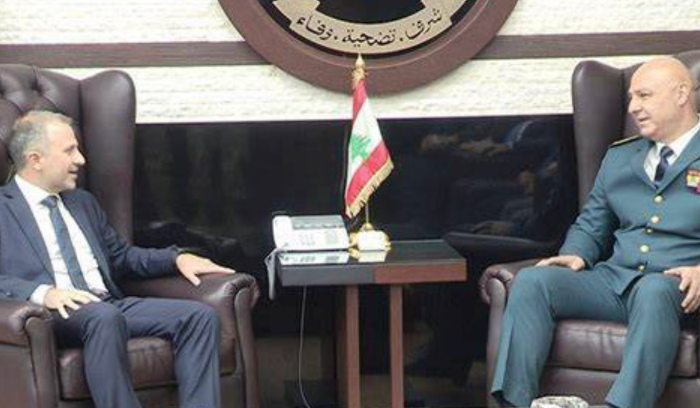 إيجابية باسيل تجاه قائد الجيش... مراوغة أو التماس تسوية؟