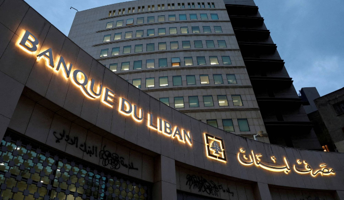 الوضع السياسي يعكس مخاطره على النظام المؤسساتي اللبناني<br />
استمرار تدنّي التصنيف السيادي لا يطمئن الدائنين والمستثمرين