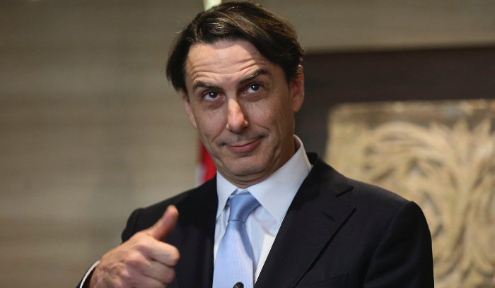 هوكشتاين يشارك باتصالات التهدئة... واشنطن تضغط لمنع الانفجار<br />
ارباك ونفاق اسرائيلي: القبول بمعادلة نصرالله وقف الحرب في غزة... والا «الخراب»!<br />
كف يد عون يثير ازمة في القضاء... وهجوم السفارة «ذئب منفرد»؟