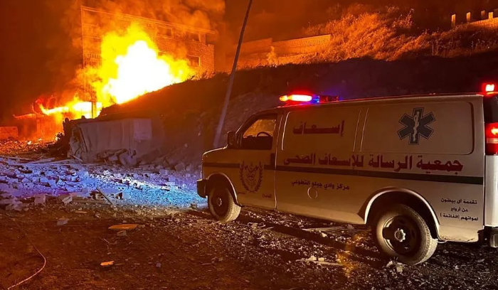 الاحتلال يصرف الأنظار عن غزة بتدمير البنى الحيوية في الجنوب<br />
<br />
صواريخ أرض - جو بوجه التهويل وباسيل في عين التينة الإثنين والحجار يكفّ يد عون