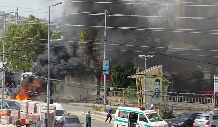 اصابة اربعة اشخاص في غارة  على مدخل مستشفى في  بنت جبيل