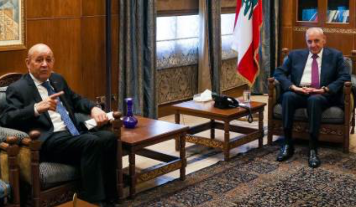 لودريان الآتي بحقيبة ممزّقة: 