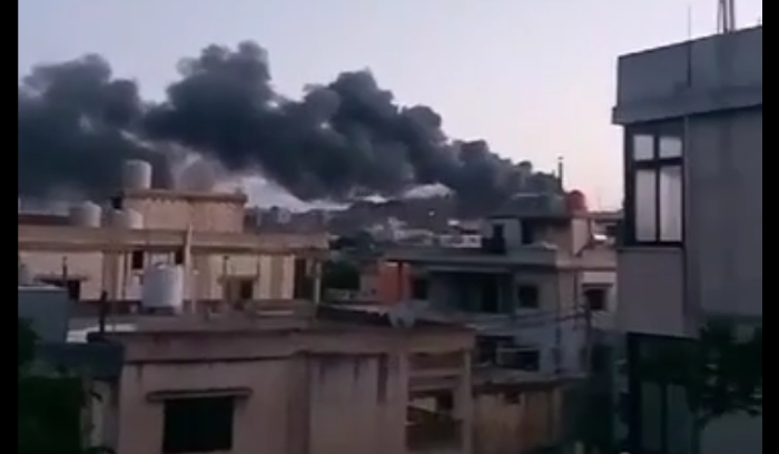 استهداف محطة ارسال في الخيام واشتعال النيران في خزان للمازوت لشركة تاتش