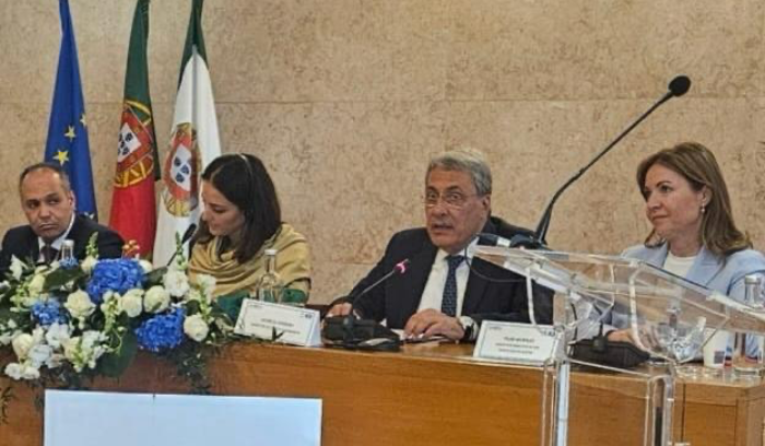 وزير العدل يواصل جولته في ليشبونة