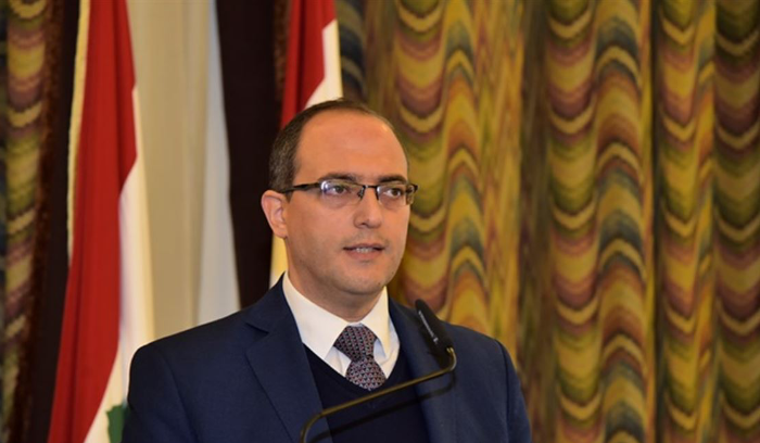 رئيس التفتيش المركزي يتابع حادثة الاعتداء على سيارة مفتشة في التفتيش المركزي ويستنكرها