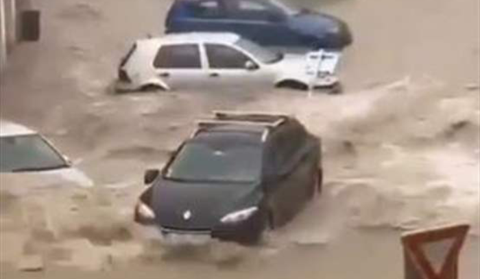 فيضانات في ⁧‫ألمانيا‬⁩ والشوارع تتحول أنهارا