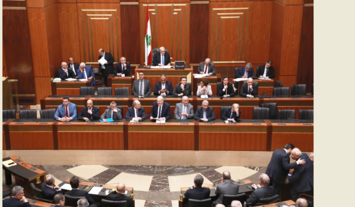 البرلمان اللبناني يوصي الحكومة بإعادة السوريين غير الشرعيين خلال سنة<br />
أكد أن لبنان ليس بلد لجوء