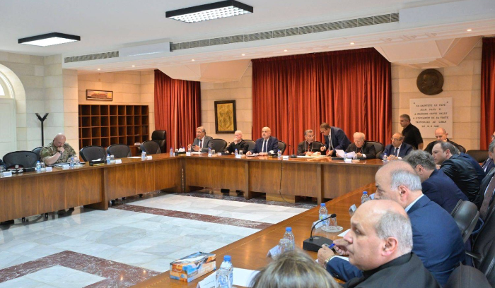 البطريركية المارونية تتصدر حملة معالجة الوجود السوري في لبنان<br />
اجتماع وزاري - أمني في بكركي وتحرك حزبي لـ«الوطني الحر»