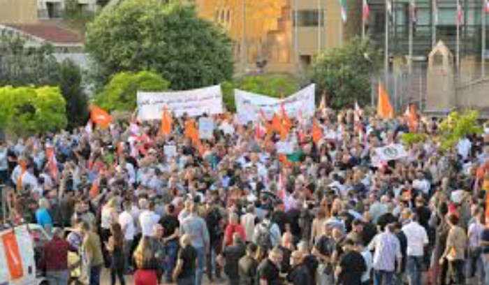 توقُّف المفاوضات يُنذر بمواجهات ضارية.. والوسيط الفرنسي يستنكف<br />
200 نازح إلى سوريا الثلاثاء ومطالبة قطر بإخراج لبنانيات من رفح .. وتصعيد قواتي بوجه «مفوضية اللاجئين»