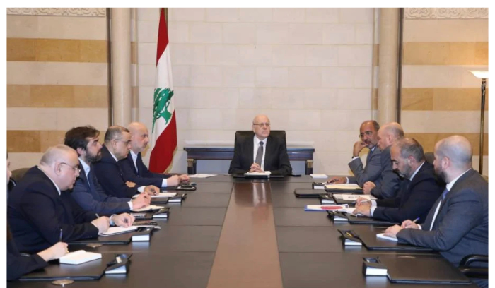 ميقاتي ومولوي وفتيل التفجير: لا هروب من ضبط النزوح