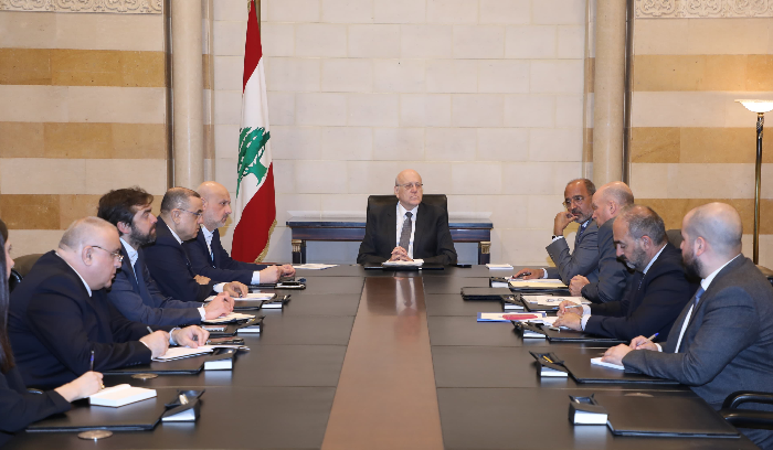 ملف النازحين السوريين على طاولة ميقاتي