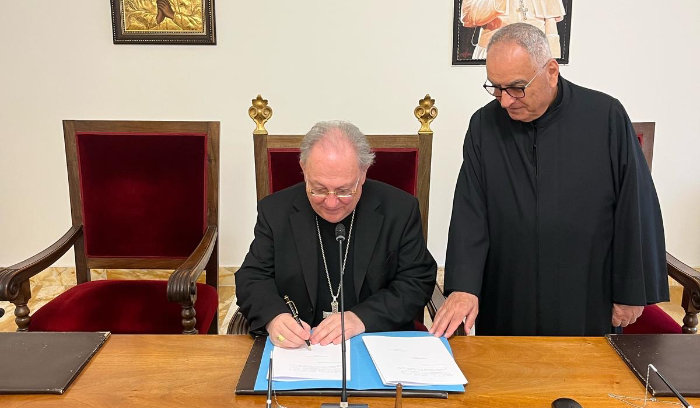 توقيع مرسوم تطويب البطريرك إسطفان الدويهي