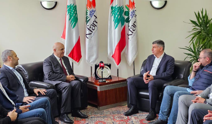 الدكاش زار كفردبيان وبحث خطورة الوجود السوري في البلدة ووضع شباب 