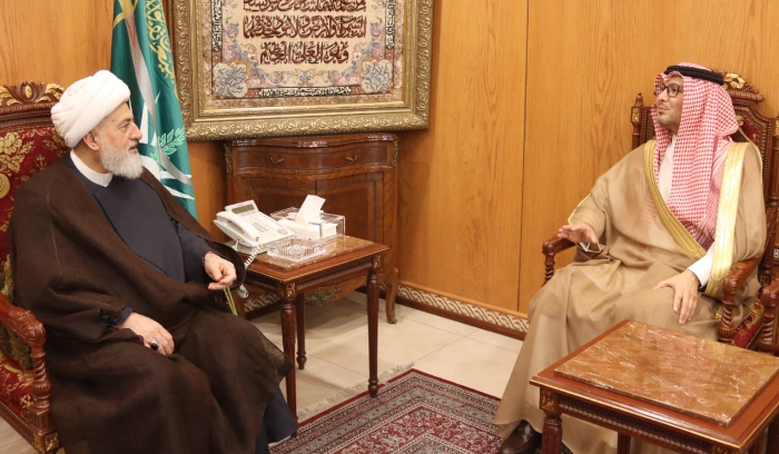 بطريرك الأرمن الكاثوليك والسفير السعودي في المجلس الشيعي