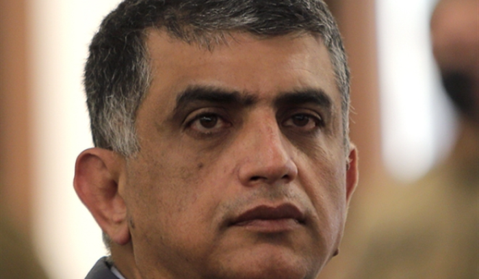 عماد عثمان غادر إلى الولايات المتحدة