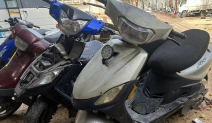 مداهمة مستودع... وضبط 22 درّاجة آليّة