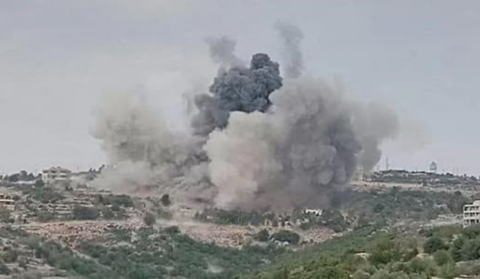 جريحة في غارة على منزل في مجدل زون