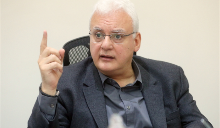 جوني القرم: بيعوا كلّ شيء<br />
الهجوم عليّ مرتبط بـ«صيت» الوزارة العاطل