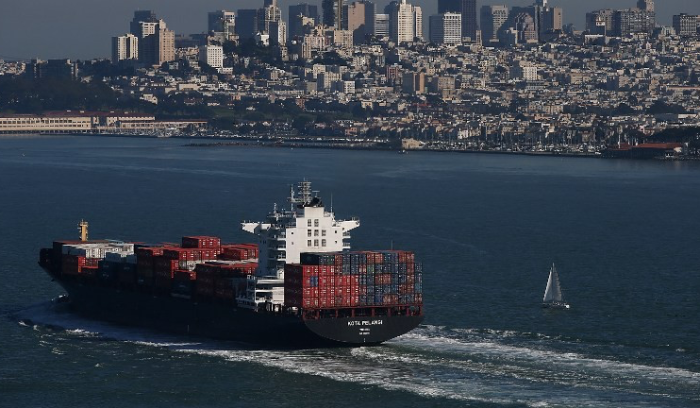 إيران تستولى على سفينة برتغالية بمضيق هرمز