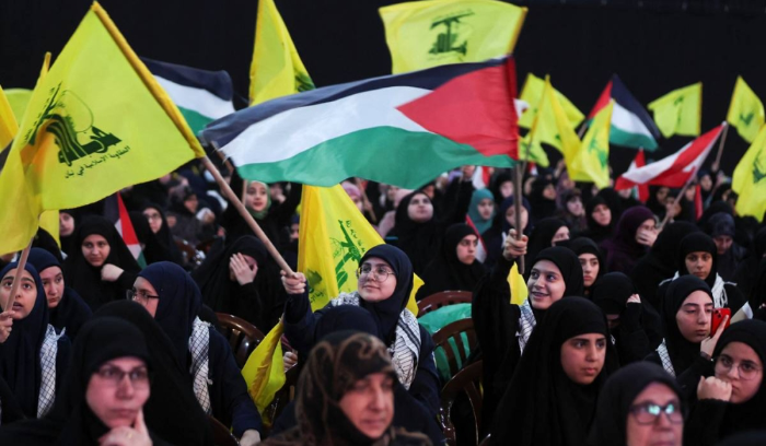 لبنان: سباق بين التصعيد والبحث عن تسوية سياسية «القوات» و«الكتائب» يرفضان تحقيقات قيادة الجيش في جريمة خطف وقتل باسكال سليمان • نصر الله يتهم الحزبين بتهديد الشيعة في جبيل وكسروان والبحث عن الحرب الأهلية