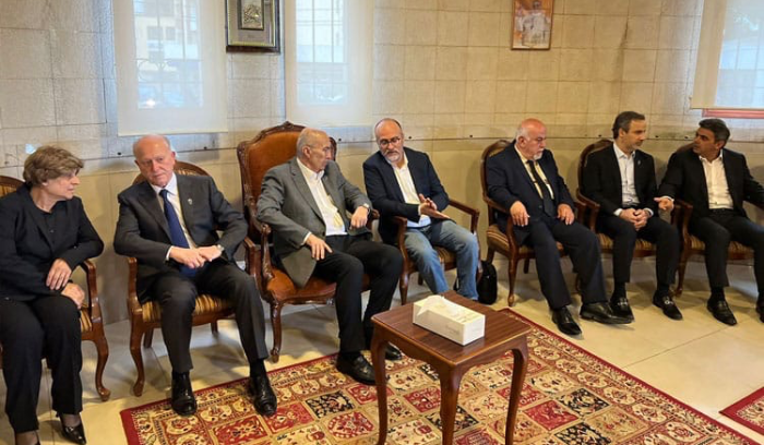 عائلة الشهيد سليمان بدأت بتقبل التعازي في صالون كنيسة مار جرجس في جبيل