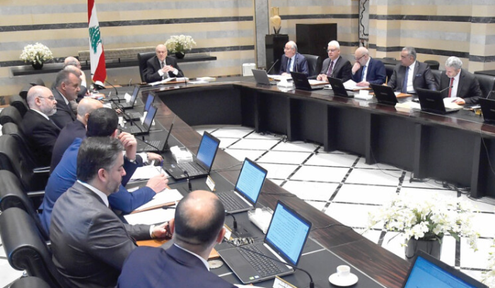 الأعمال الحكومية مجدداً