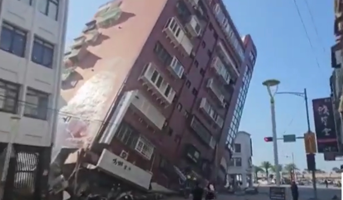 زلزال بقوة 7,5 درجات ضرب هذه المنطقة وتحذير من تسونامي