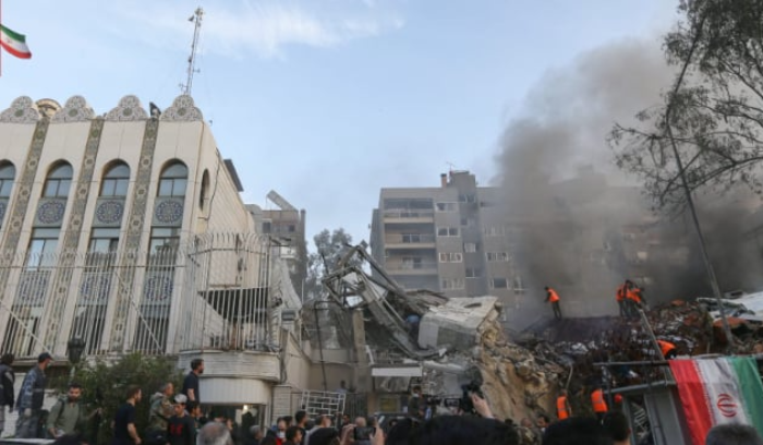 تصعيد إسرائيلي في وجه إيران... وجمود محلي لما بعد الأعياد