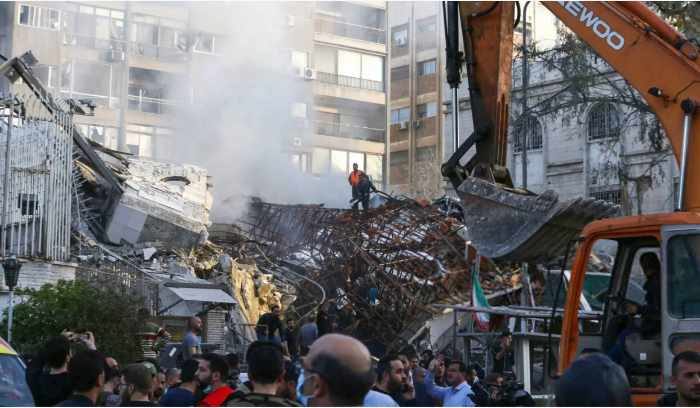 اسرائيل تناور ديبلوماسياً وتصعّد عسكرياً وحزب الله يتجنّب «حرق المراحل»<br />
هيئة الطوارىء الاسرائيلية تتوقع حربا «باهظة الثمن»: لا كهرباء ولاغاز!<br />
واشنطن تروج للتطبيق التدريجي للـ1701... ومحـاولـة اســـرائيــليـــة «للتـفـخـيـخ»