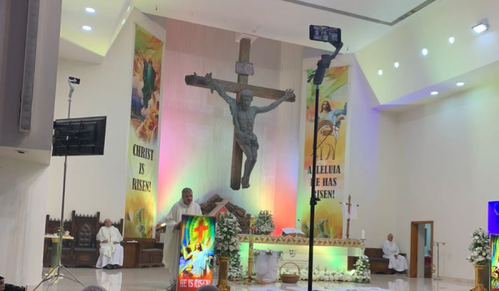 الكنائس الكاثوليكية أحيت قداديس القيامة  في الإمارات بمشاركة لبنانية كثيفة