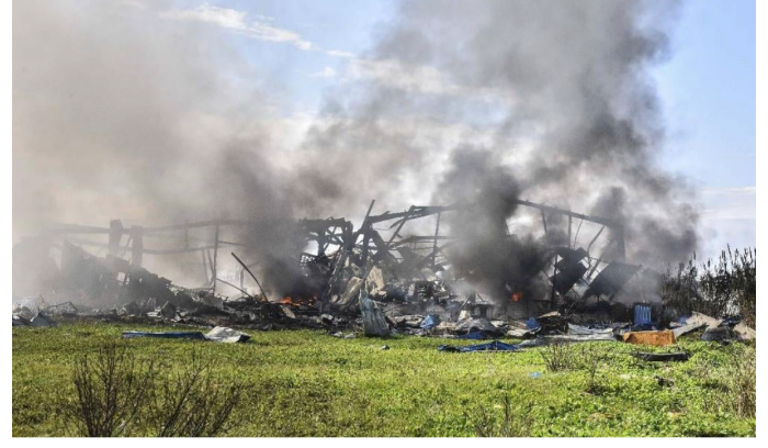 يوم جنوبي هو الأعنف منذ بدء الحرب.. الغارات الإسرائيلية لم تهدأ!<br />
اليونيفيل تحت النيران مجدداً.. ومعايدة 