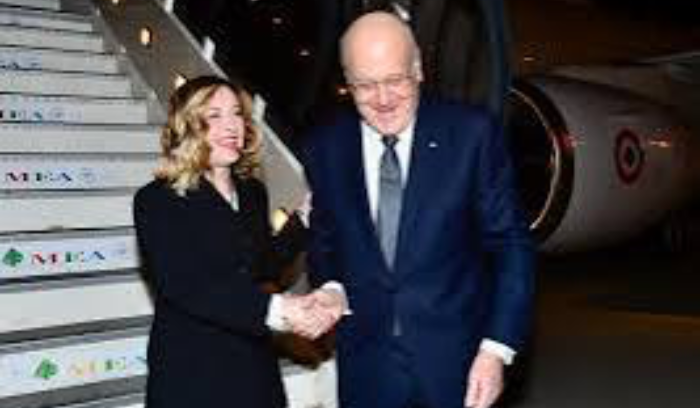 الإحتلال يمارس «إرهاب المجازر» بعد تصاعد الضربات الصاروخية<br />
تفاهم لبناني - إيطالي على تنفيذ الـ1701.. وباسيل يلهث وراء جعجع.. ورئيس «القوات» يراعي خاطر الكنيسة